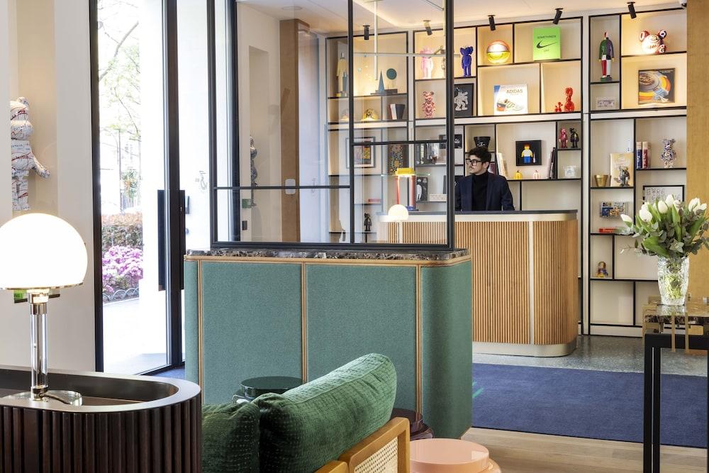 lobby
