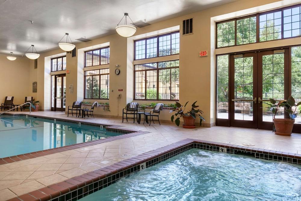 swimming pool spa