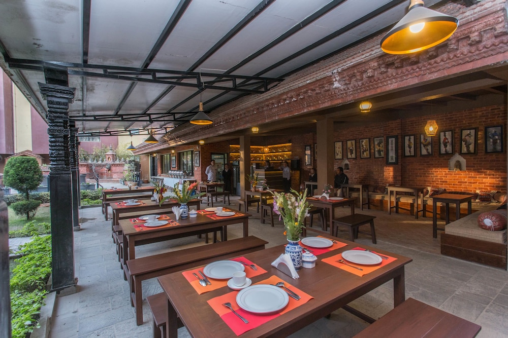 restaurant cafeteria