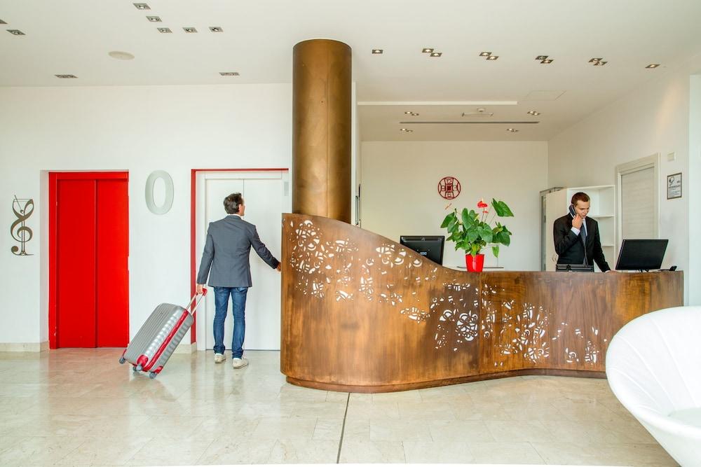 lobby