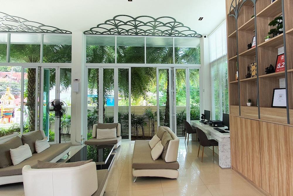 lounge