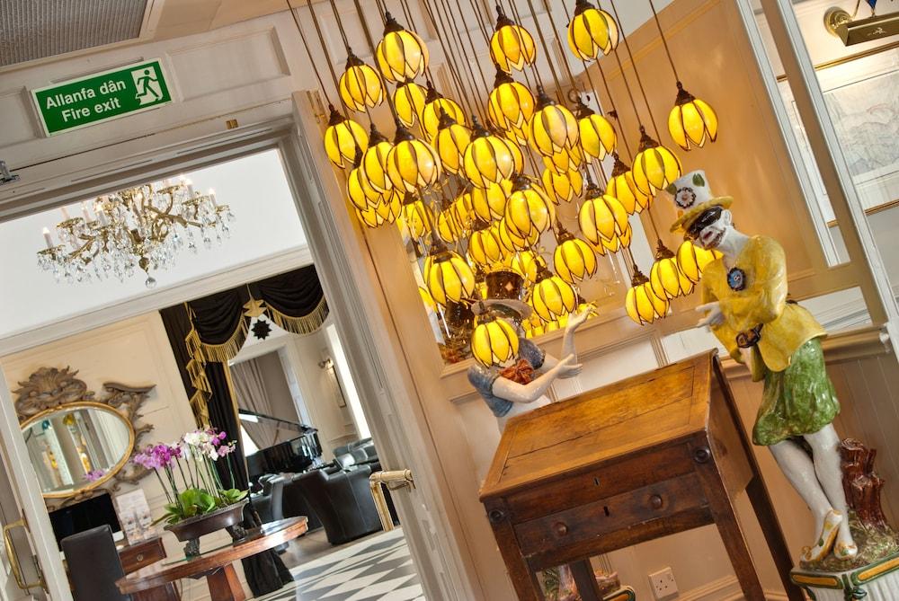 lobby