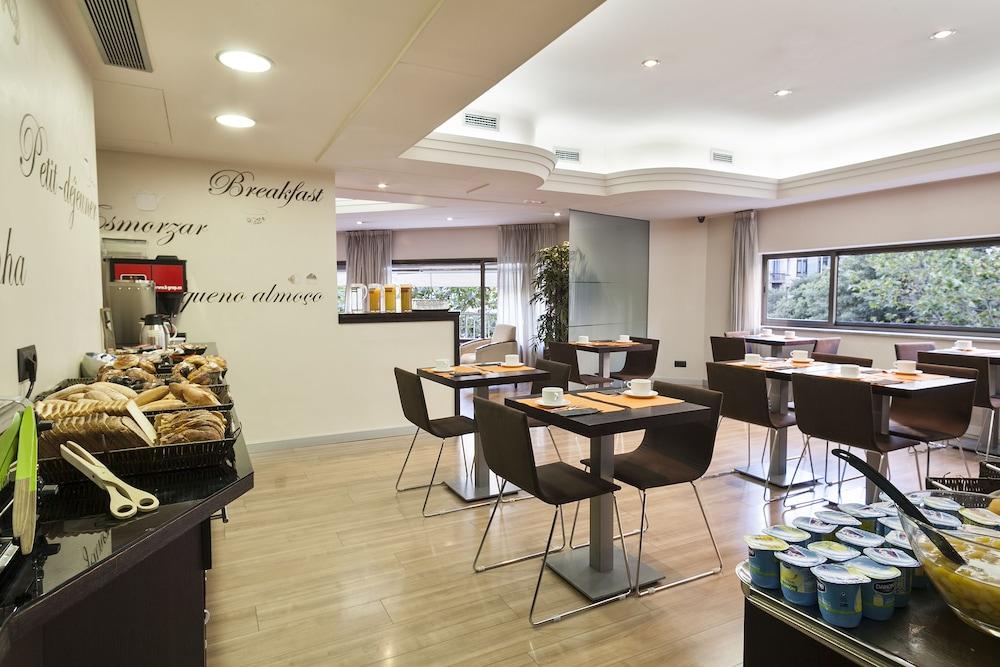 restaurant-cafeteria