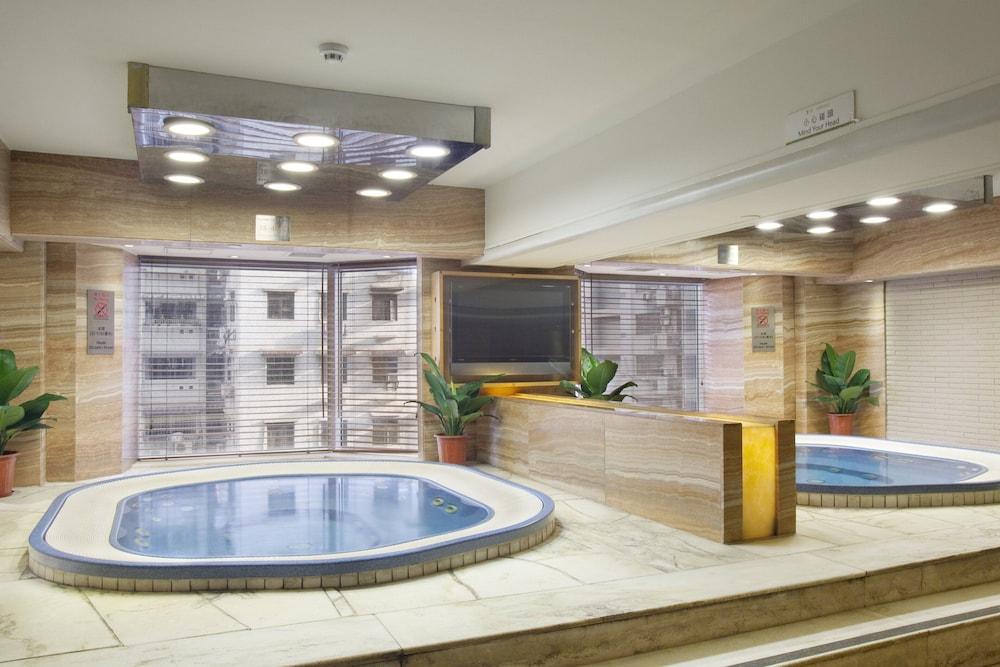 swimming pool spa