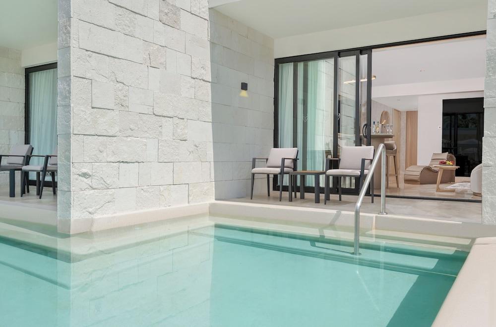 swimming pool spa