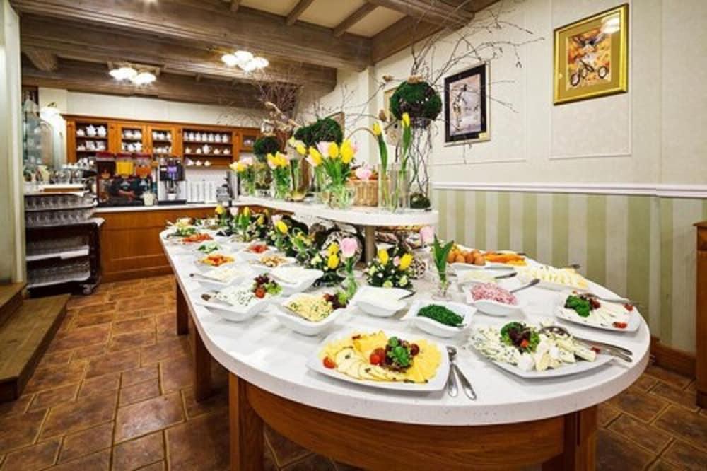 restaurant-cafeteria