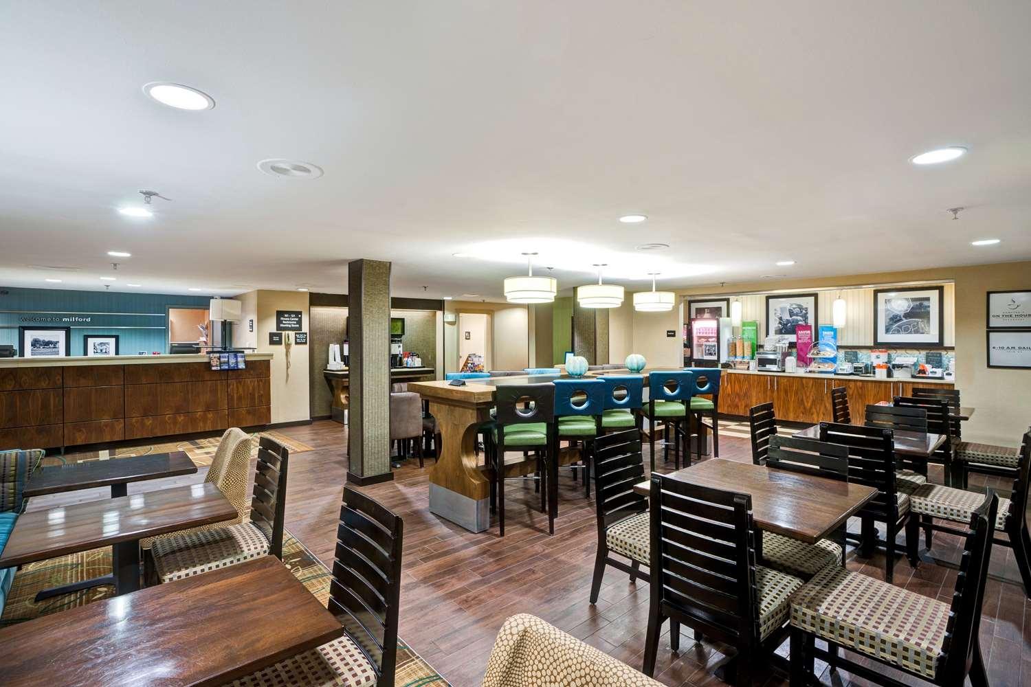 restaurant cafeteria