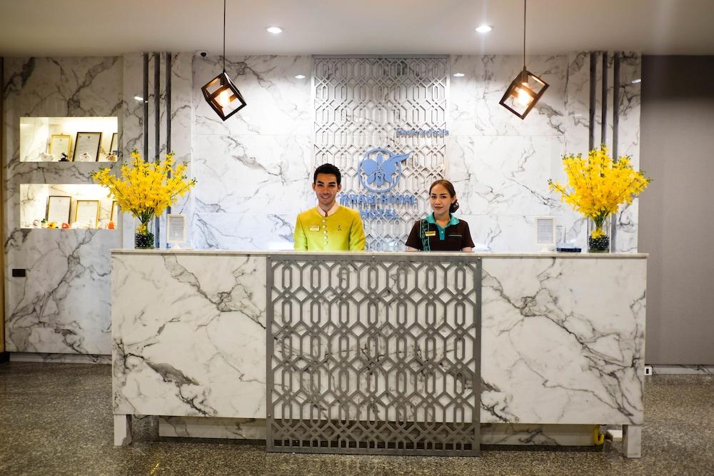 lobby