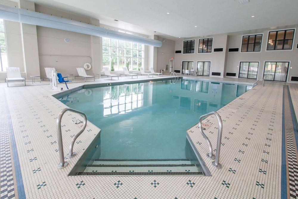 swimming pool spa
