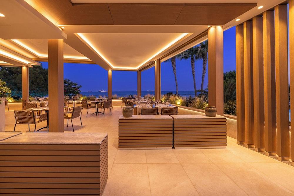 swimming pool spa