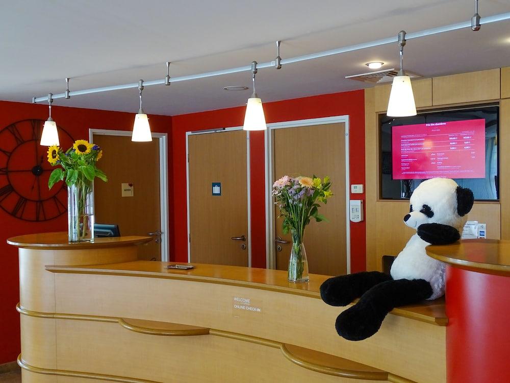 lobby