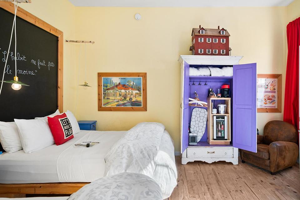 rooms