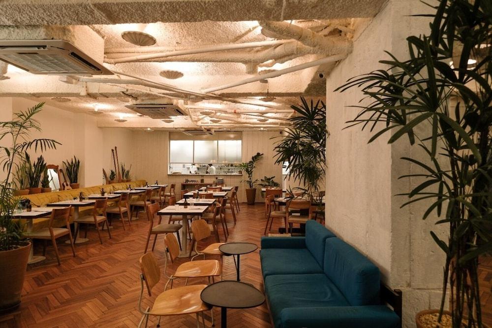 restaurant-cafeteria