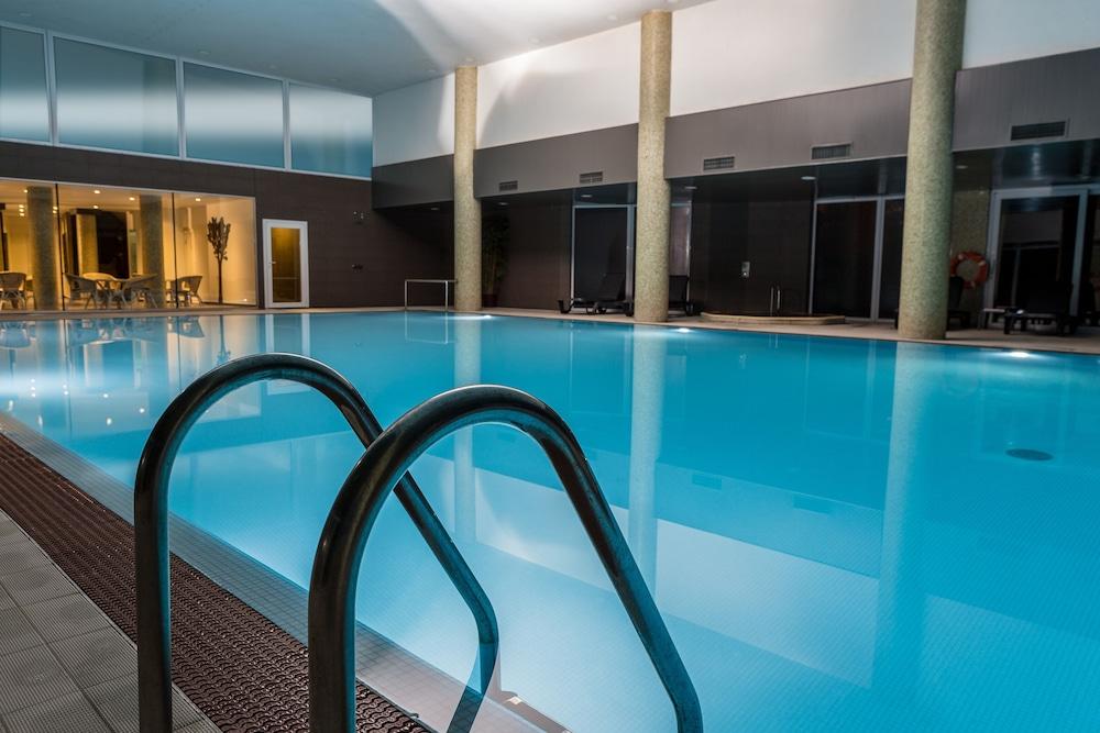 swimming pool spa