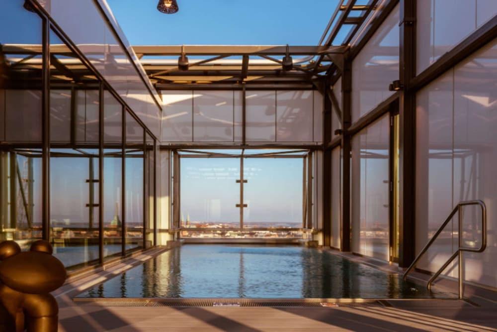 swimming pool spa