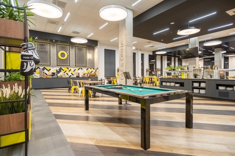 restaurant-cafeteria