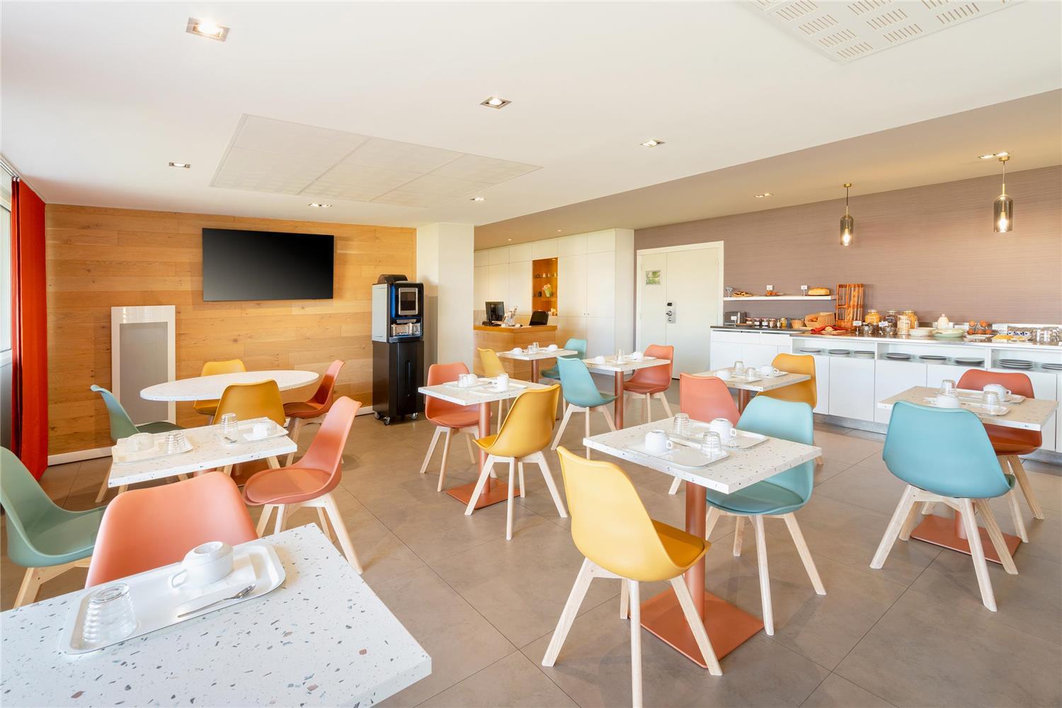 restaurant cafeteria