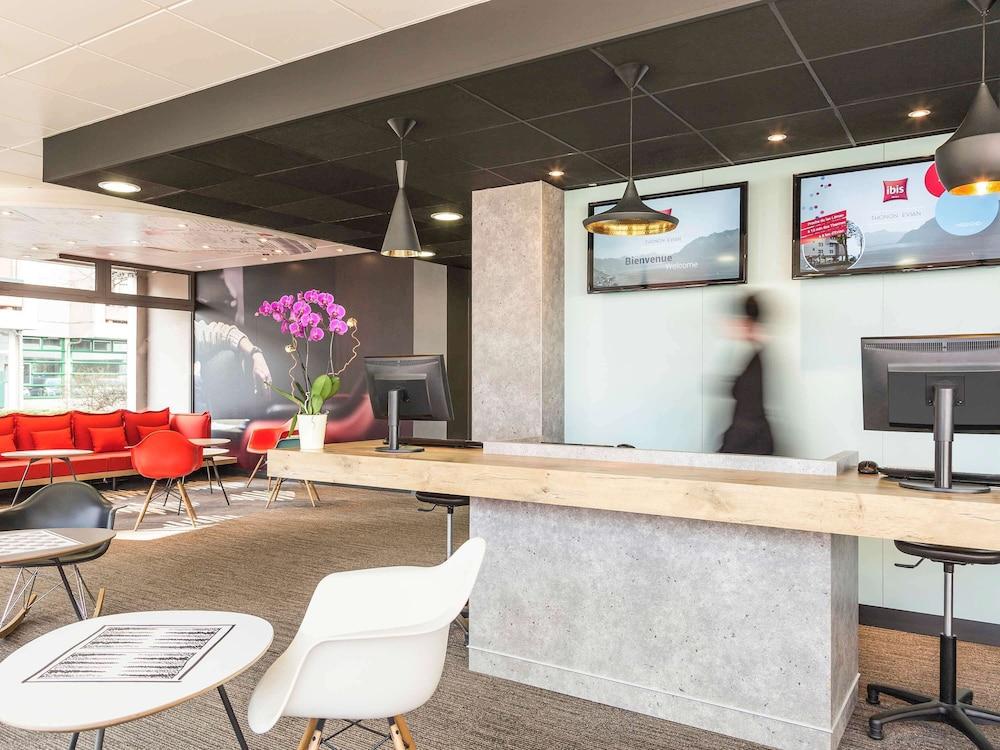 lobby