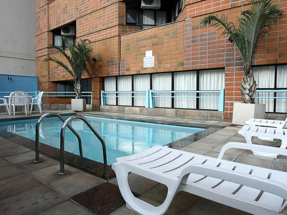 swimming pool spa