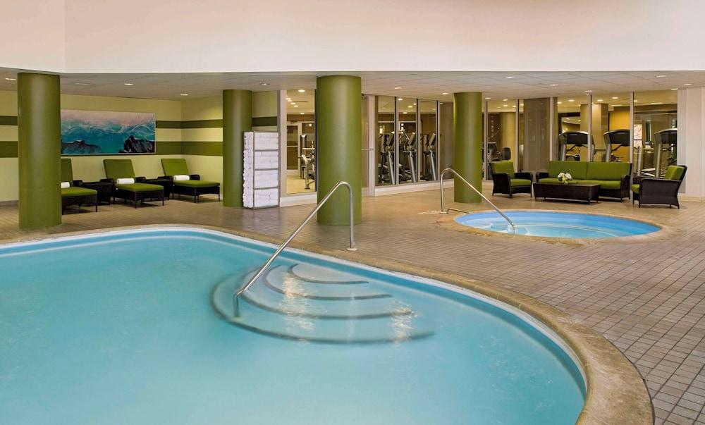 swimming pool spa
