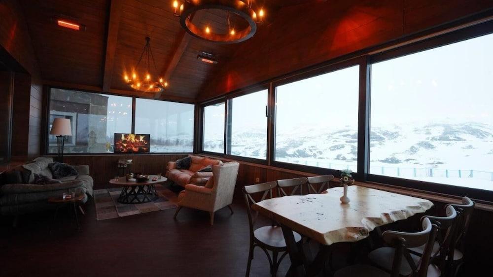restaurant-cafeteria