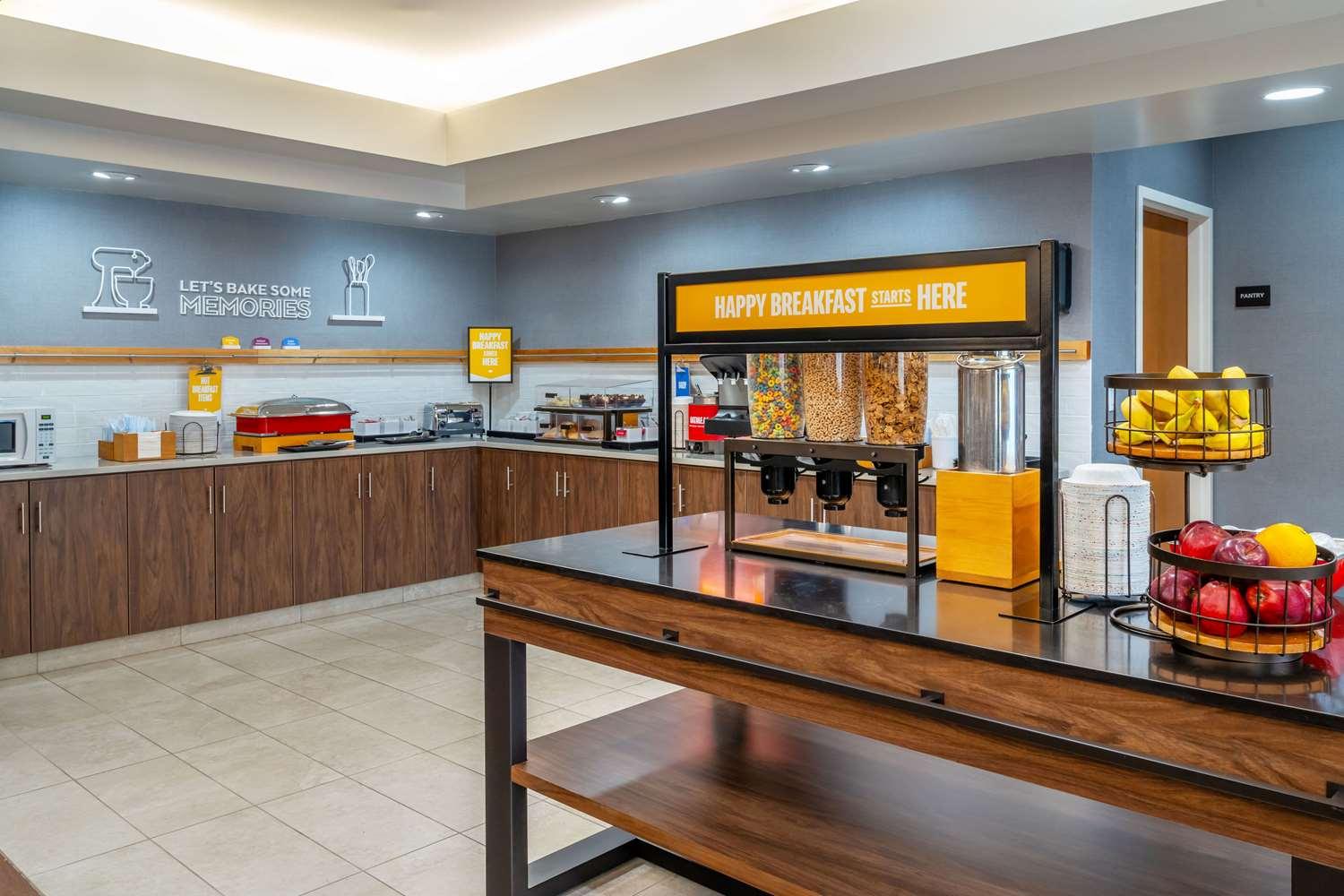 restaurant cafeteria