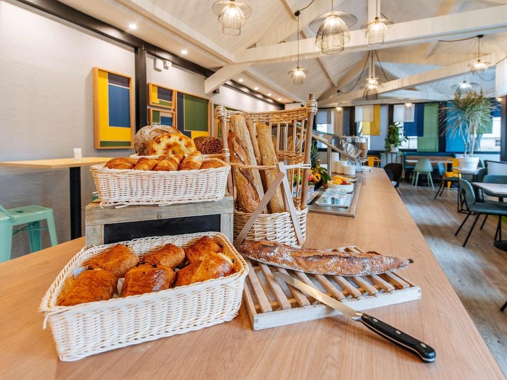 restaurant-cafeteria