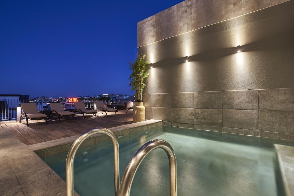 swimming pool spa