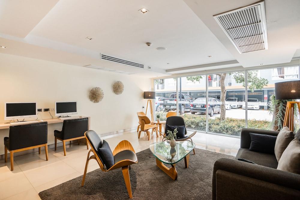 lounge