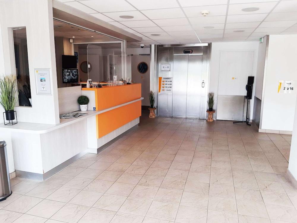 lobby