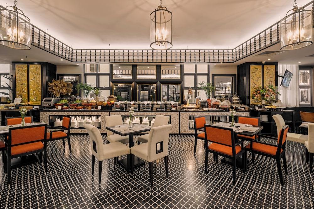 restaurant cafeteria