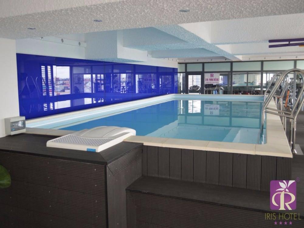 swimming pool spa