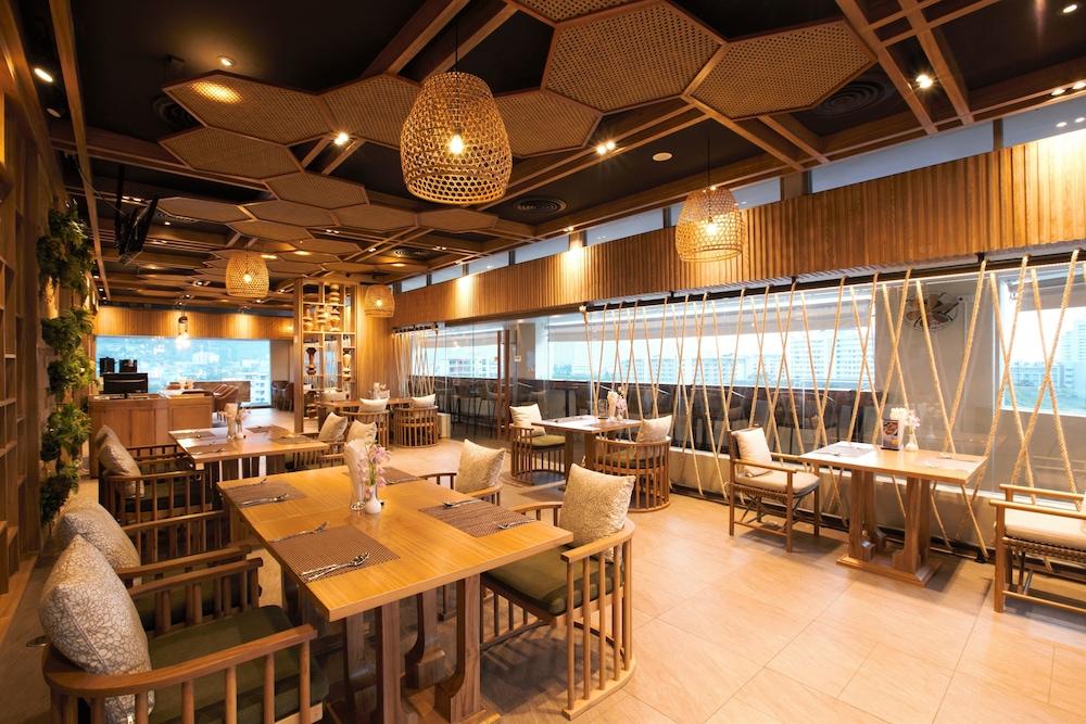 restaurant cafeteria