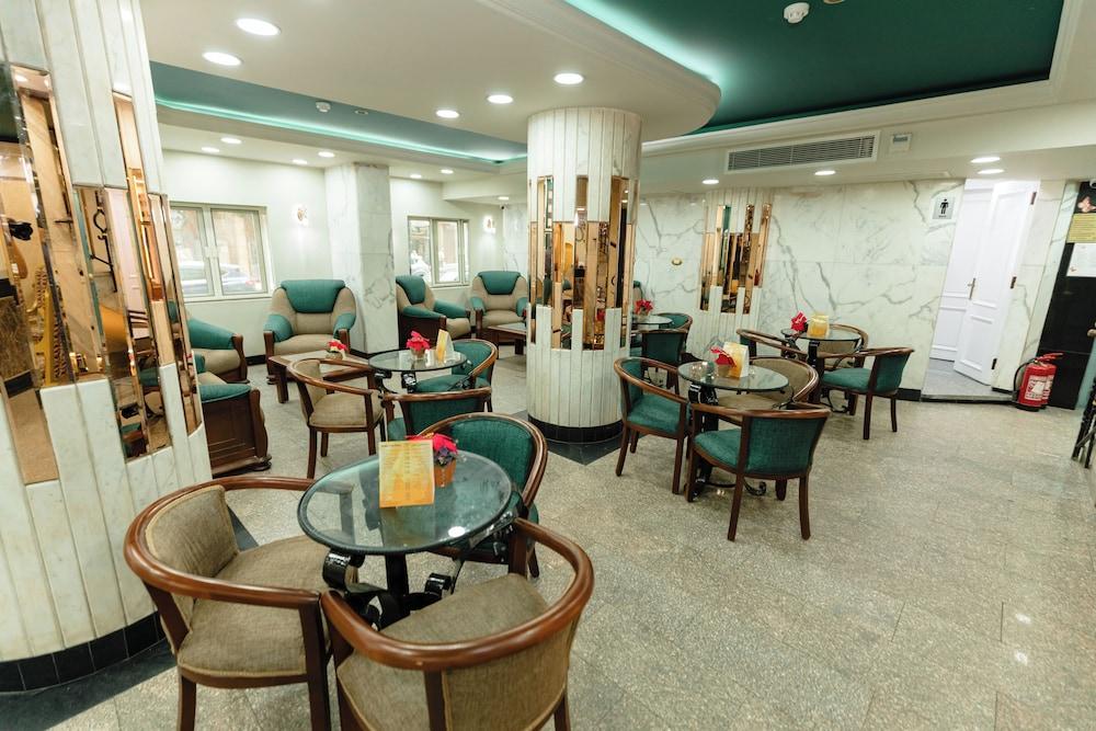 restaurant cafeteria