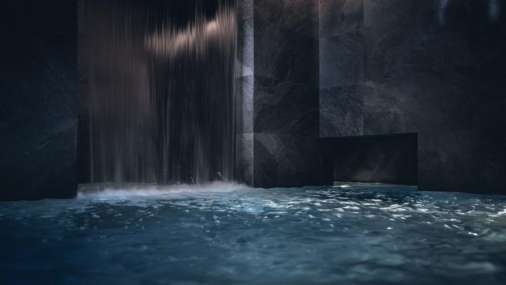 swimming pool spa
