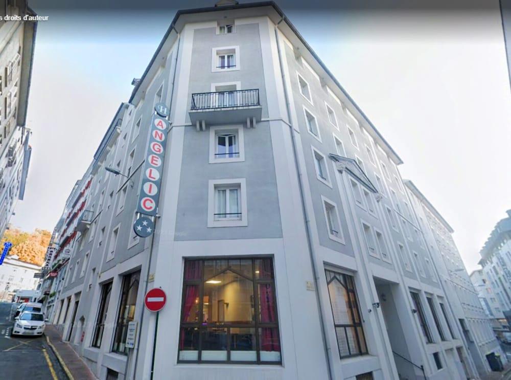 hotel