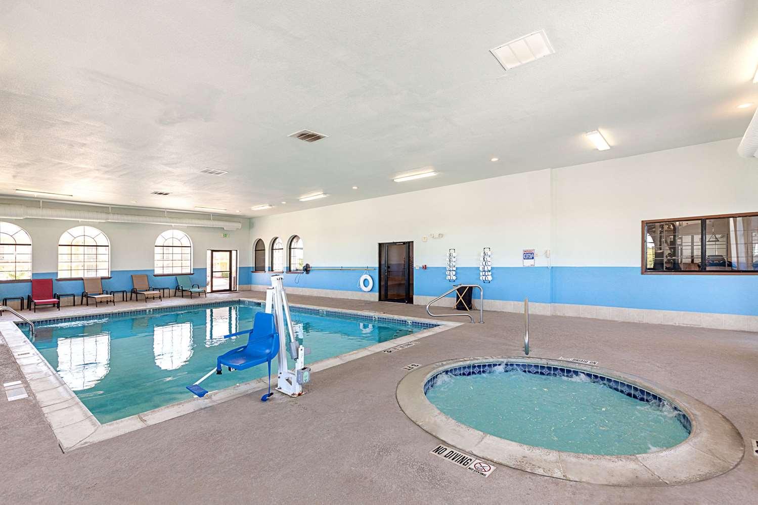 swimming pool spa