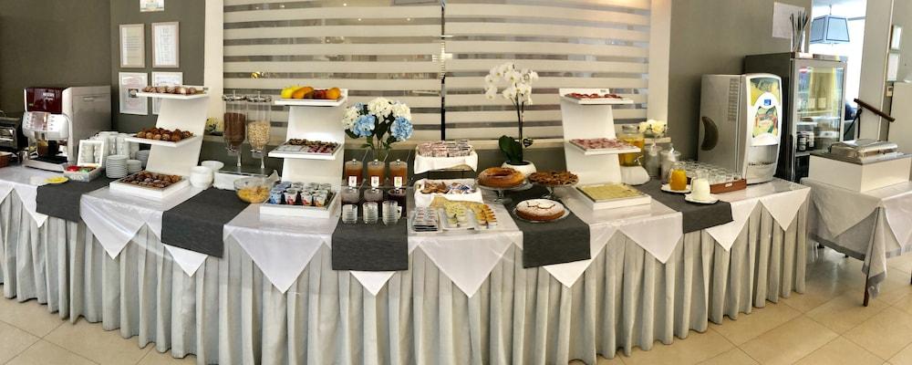 restaurant-cafeteria