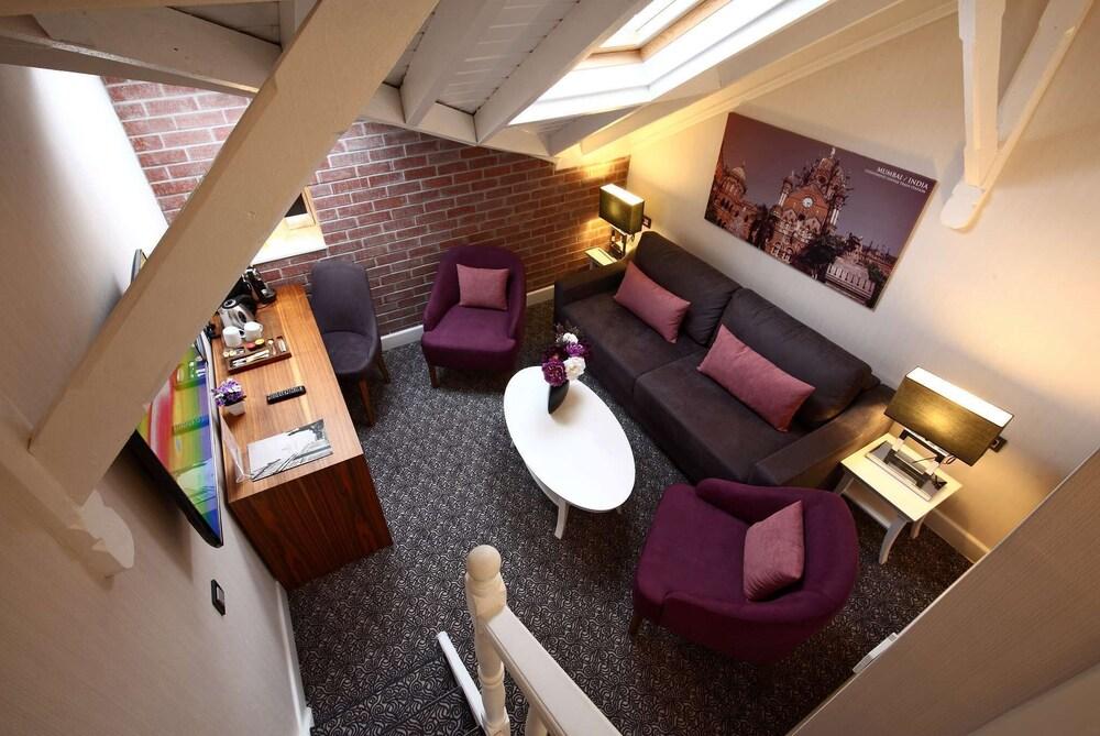 lounge