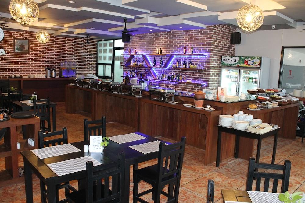restaurant-cafeteria