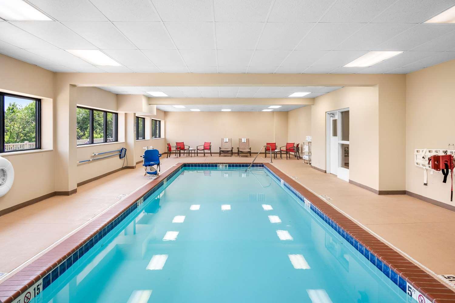 swimming pool spa