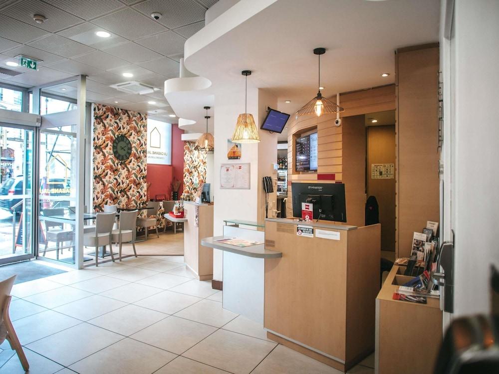 lobby