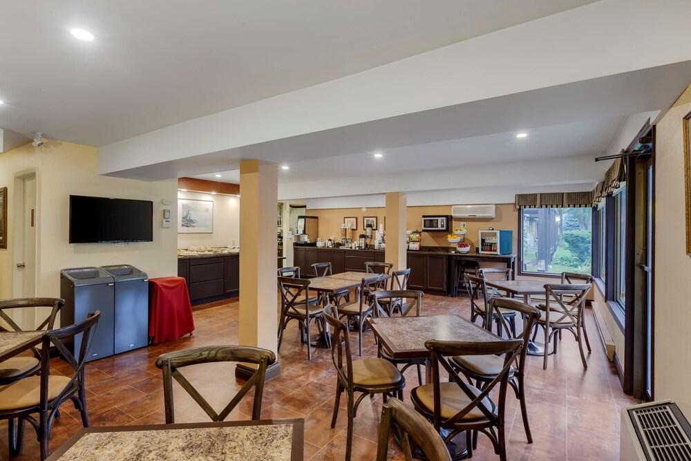 restaurant cafeteria