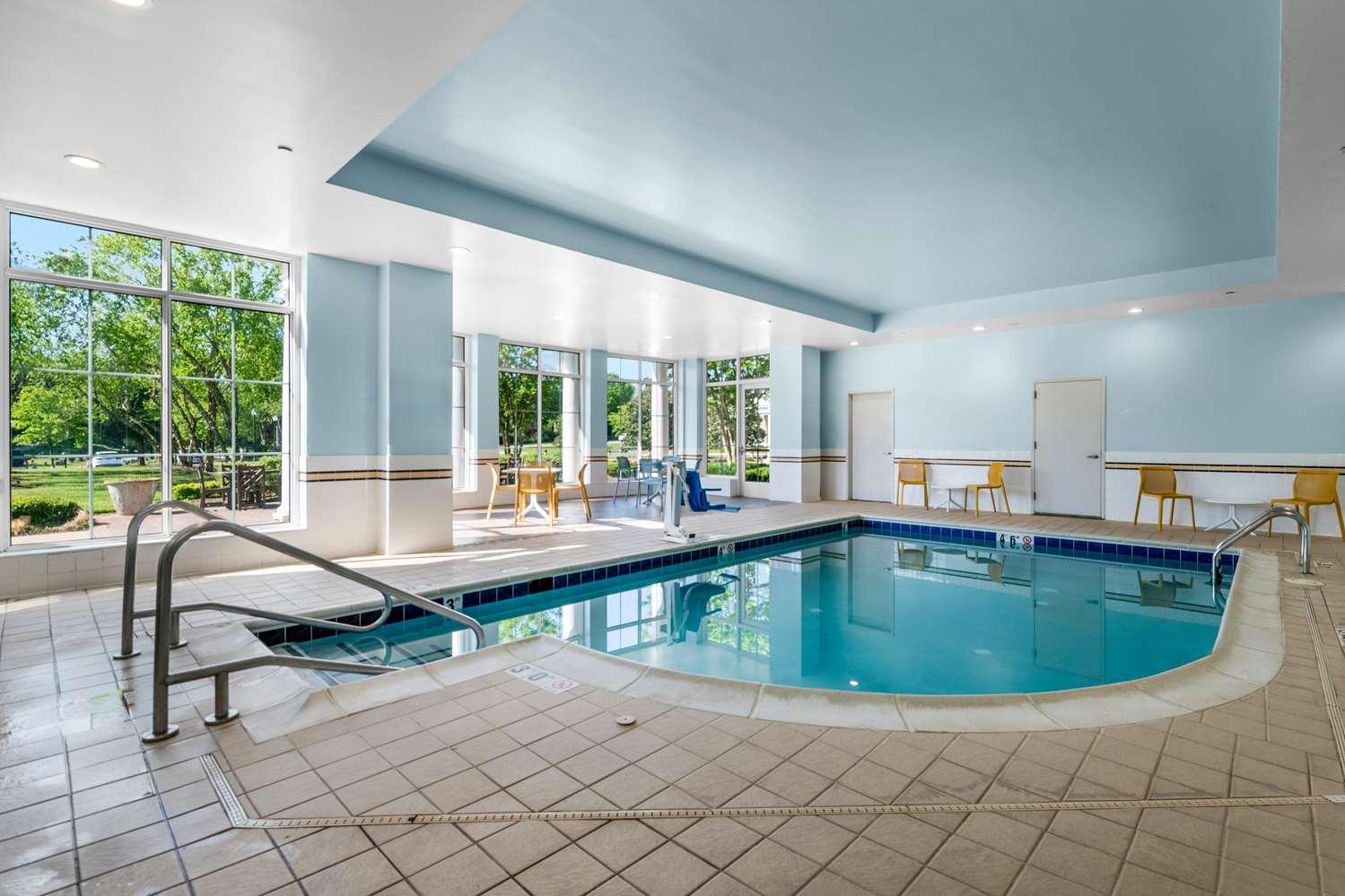 swimming pool spa