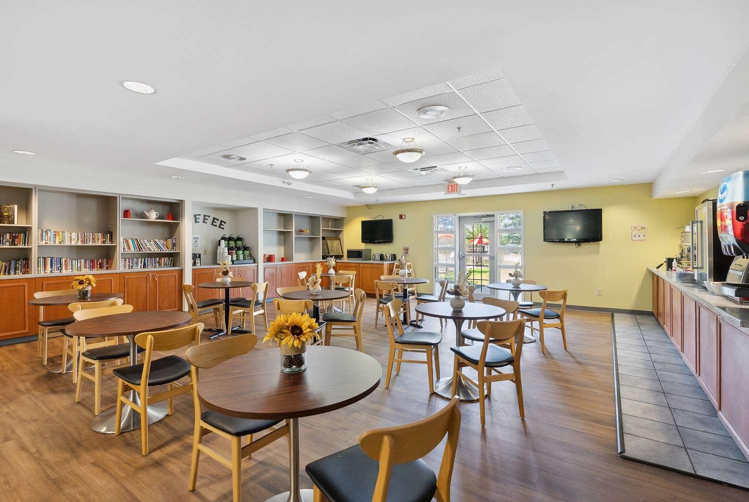 restaurant cafeteria
