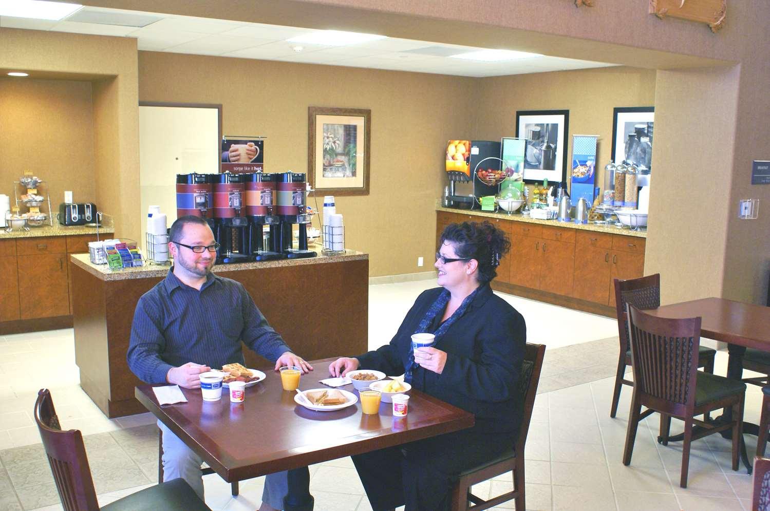 restaurant cafeteria