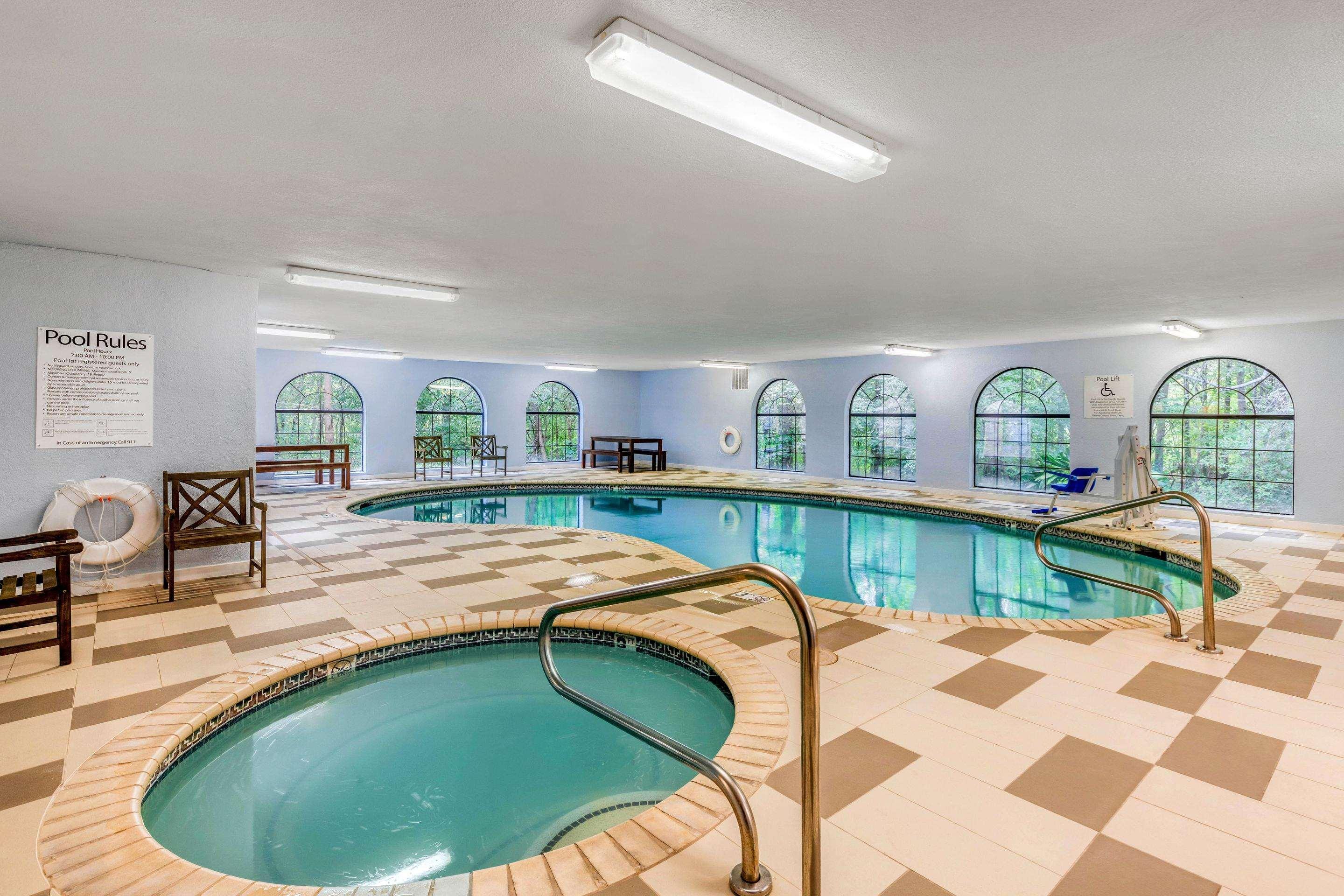 swimming pool spa