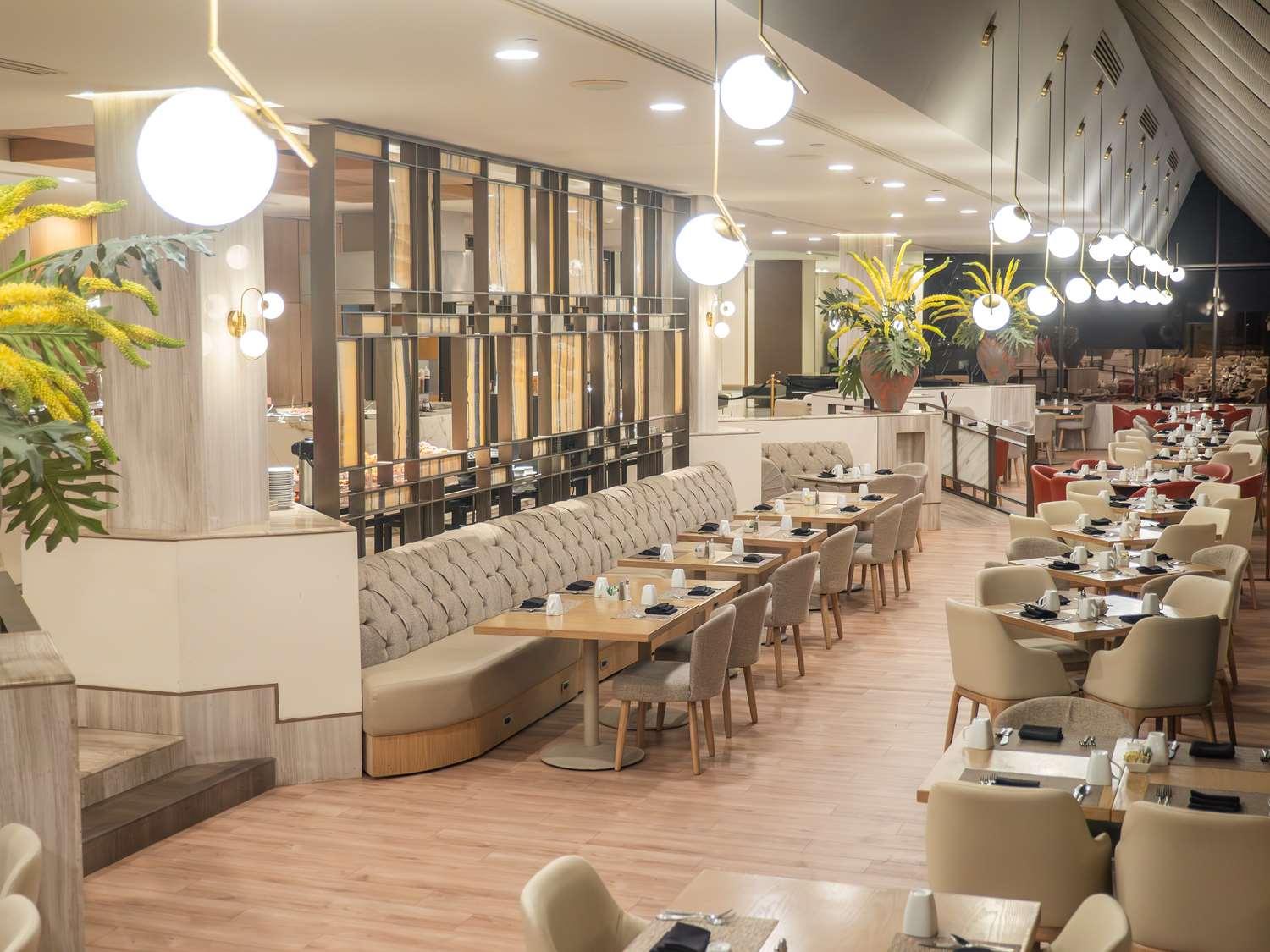 restaurant cafeteria