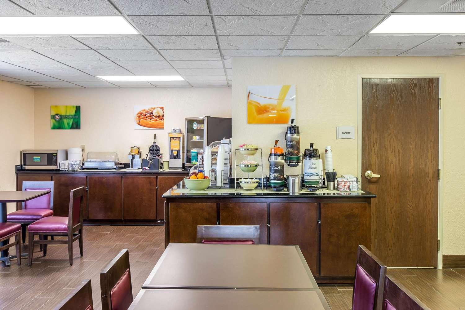 restaurant cafeteria