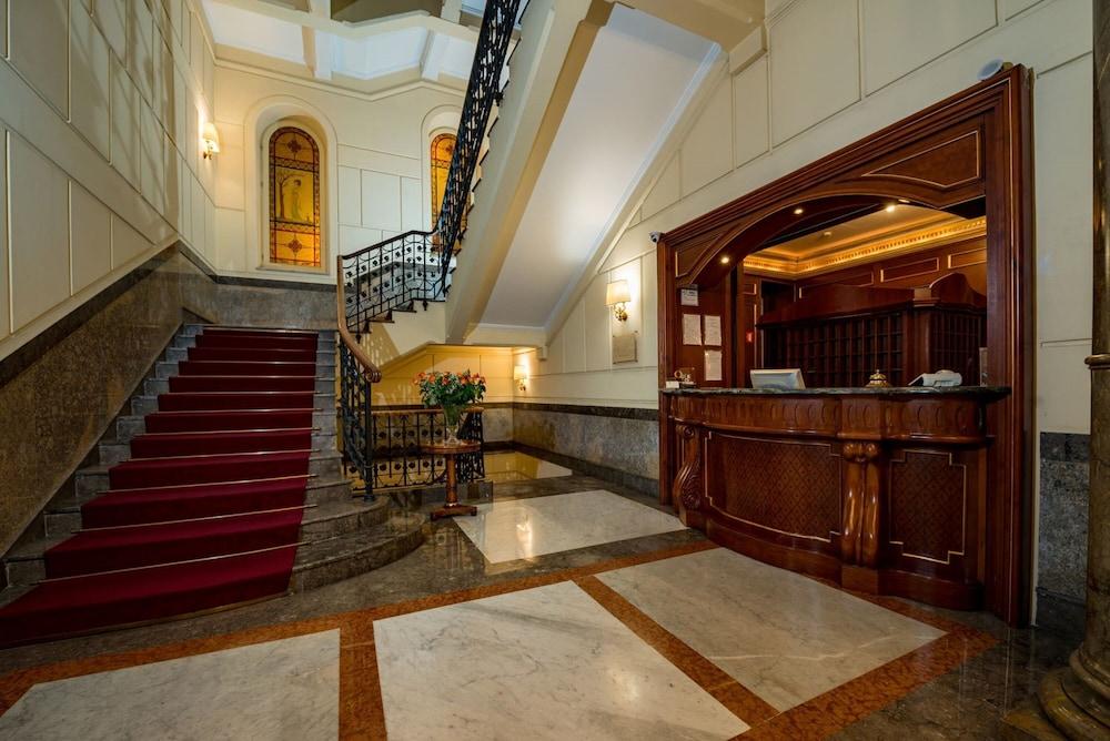 lobby